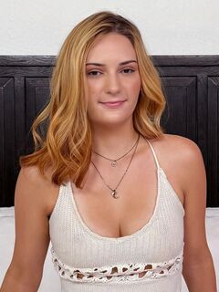 Carlee Sky