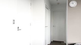 Dasha Daley and Johnny Sins take turns on blonde bombshell in hot POV fuck