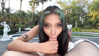 Tattooed Venus Vera Deepthroats A Big Cock Outdoors