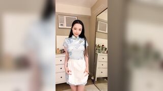 Asian Jenny Pinky Spreads Her Pussy Solo on Camera