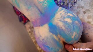 Jamie Young Embraces Steamy blowjob In The Shower