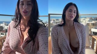 OliviaBrookess Displays Her Pussy On The Balcony