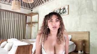 Toni Camille Gets Fingered Hard In The Backdoor By Herself