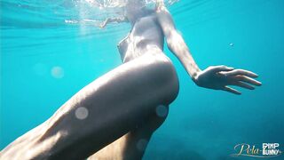 Pela G Gets Naked At Beach