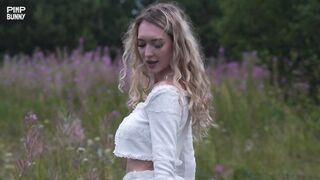Blonde Amateur Gives Sloppy Deepthroat