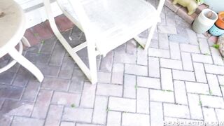 Asteria Jade Gets Facial From Delivery Driver