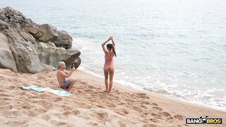 Lia Lin Gets Spitroasted On The Beach