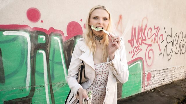 Lexi Star Gets Fucked By Public Agent