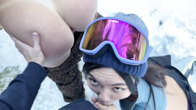 Lucy Mochi And Yungsuccubus Double Blowjob In Snow