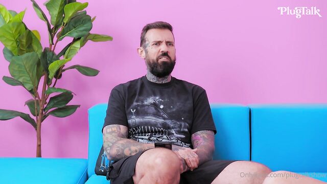 Milf Alyssia Vera Gets Creampied After Podcast