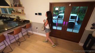 Izzy Green Double Penetrates Her Holes