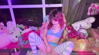 Schizobimb0 Rides A Dildo While Plugged