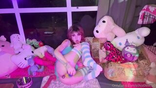 Schizobimb0 Rides A Dildo While Plugged