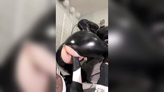 Finleyfae Stretches Her Pussy With Horse Dildo