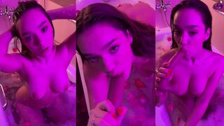 Seltin Sweet Sucks Dildo In Bathtub
