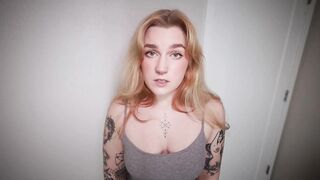 Jaybbgirl Surrenders To Passion In Her Bedroom