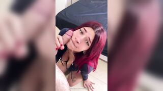 FiammiSxagain Rewards Delivery Boy With Passionate sex