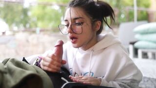 Lilmochidoll Relishes Deep cum Kisses Outdoors