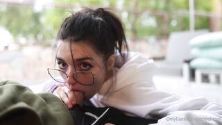 Lilmochidoll Relishes Deep cum Kisses Outdoors