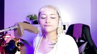 Sandra Milena Deeply Embraces Her Lover's Machine With Desire