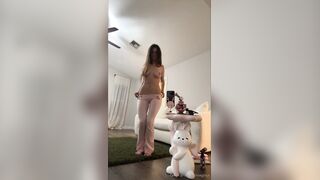 Megan Guthrie Strips Tight Leggings For Her Ass