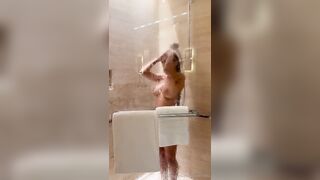 Mia Khalifa Reveals Her Big Tits In The Shower