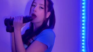 Hellomoonli Fills Her Pink Pussy With Huge Dildo