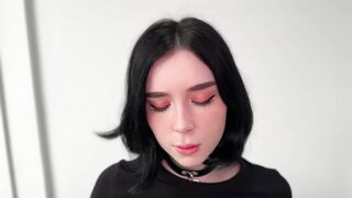 Sweetie Fox Deep Throats Uncut Cock In Cosplay