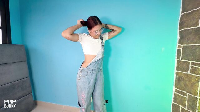 Vero Roller Pisses Wet Jeans In Crop Top On Commute