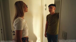 Baby Doll XL Gets Intimate With Her Neighbor