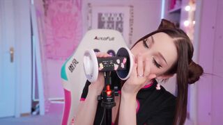 Alice Delish Unleashes Her ASMR Licking In A Solo Seduction