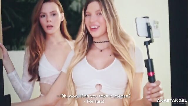 OnlyFans Anastangel Gives Blowjob To Pizza Cock