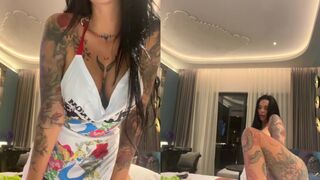 Sunny_Kerss Peels Her Pussy For Intimate Self Play