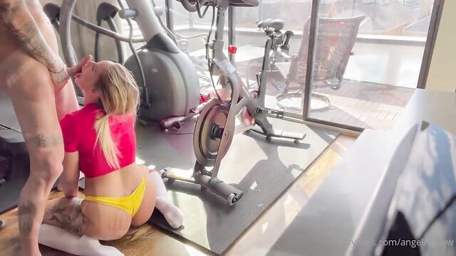 Angelrawww Delivers Blowjobes In The Gym