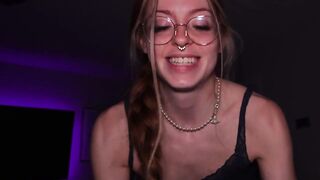 Queennkaitlynn Explores Intense Squirting In Raw Fuck