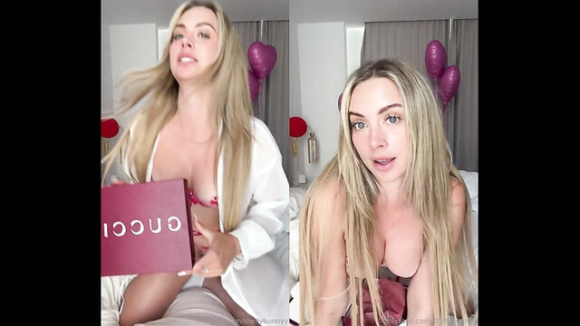 Shellybunnyy Unpacks Her New Rubber Dildo