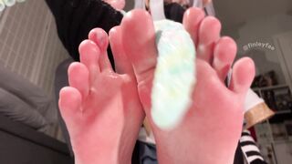 Finleyfae Enjoys Her Private Foot Fetish Masturbation Session
